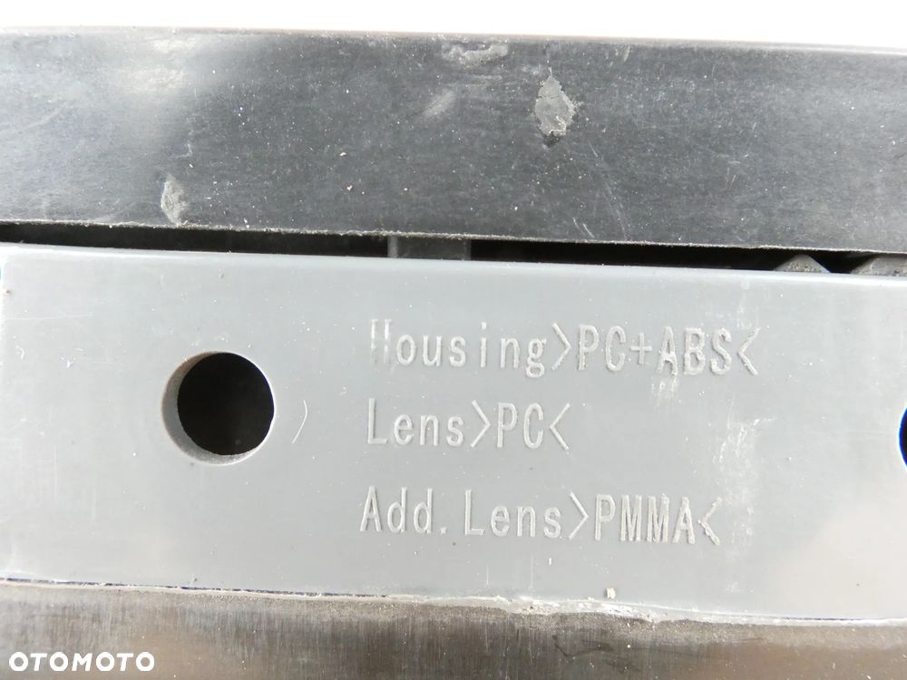 AUDI A6 C6 LIFT TRZECIE DODATKOWE ŚWIATŁO STOP STOPU KLAPY 4F9945097 - 9