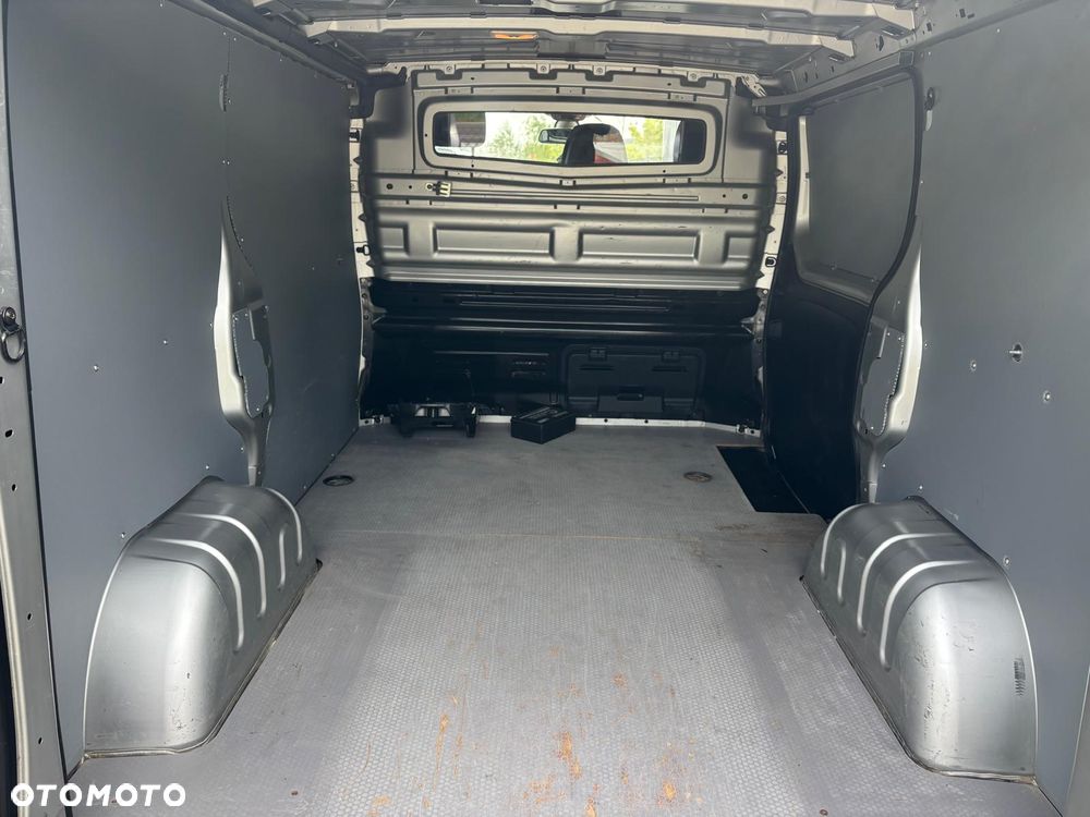 Renault Trafic - 19