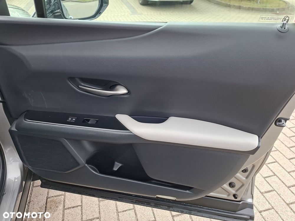 Lexus UX - 20