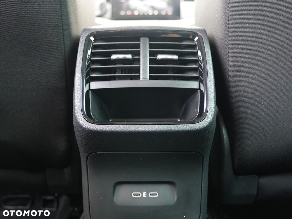 Skoda Octavia 1.5 TSI mHEV Drive Essence DSG - 37