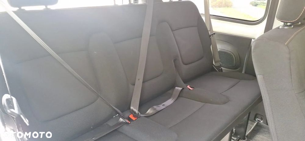 Renault Trafic Grand 1.6 dCi - 12