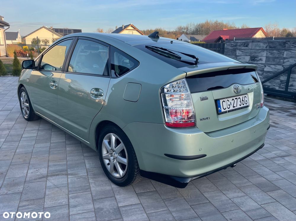 Toyota Prius 1.5 VVT-i Sol (nav) - 3