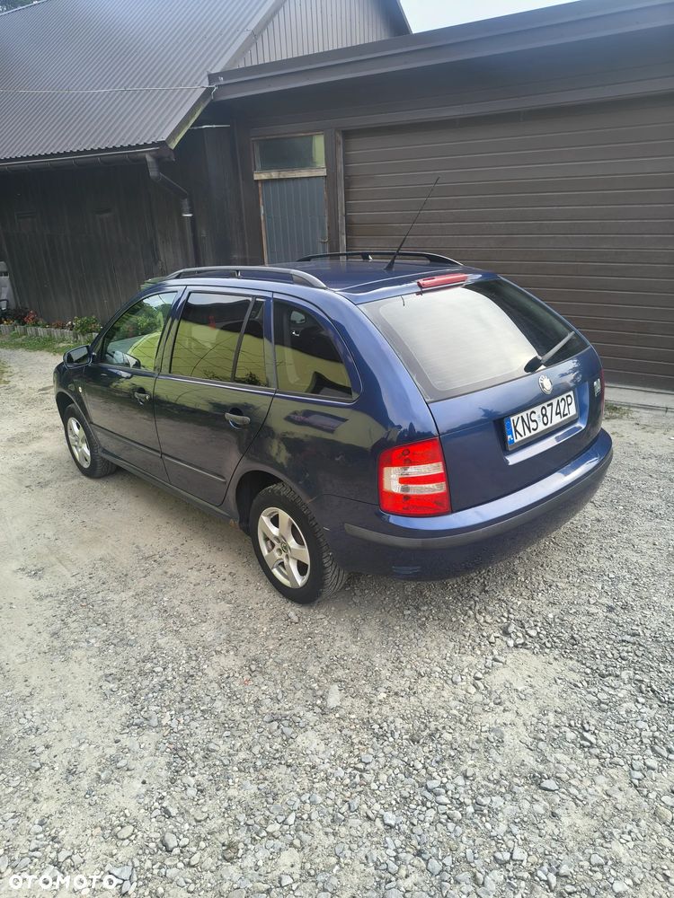 Skoda Fabia - 4