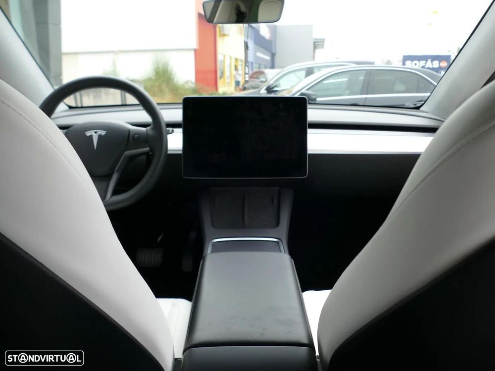 Tesla Model Y Tração Traseira - 36