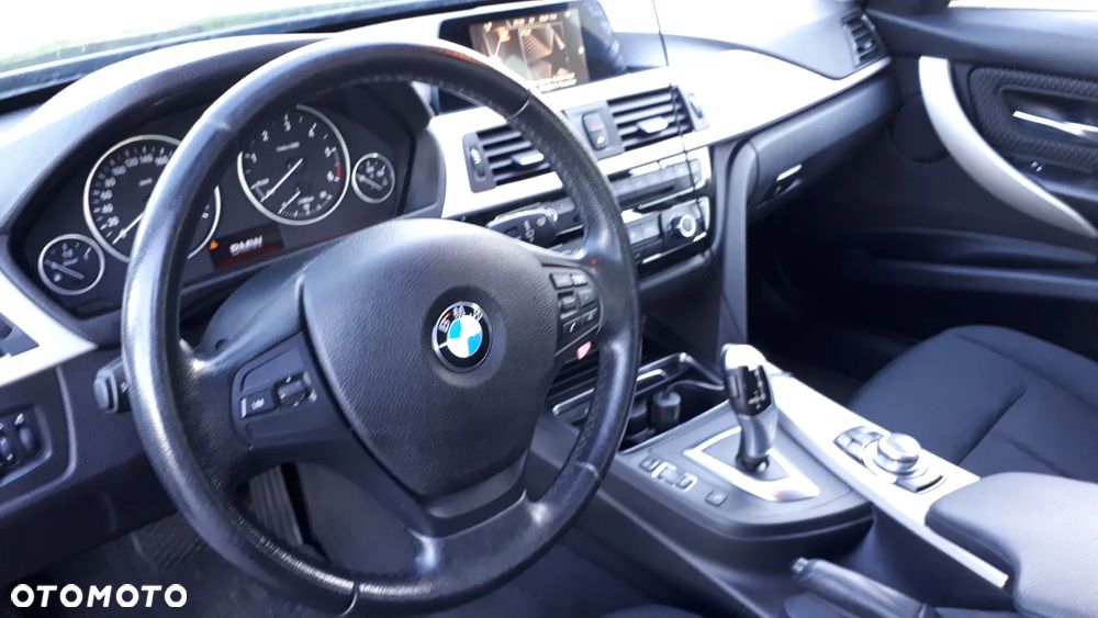 BMW Seria 3 320d - 14
