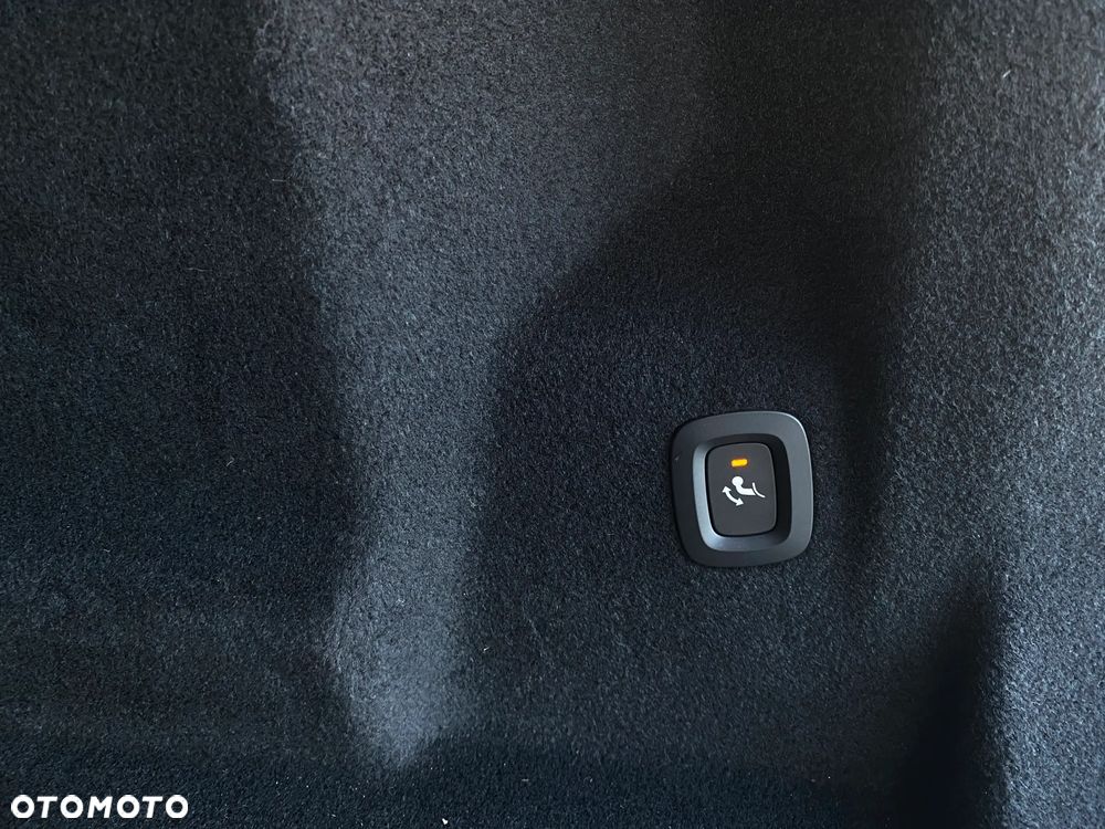 Volvo XC 60 B4 D Inscription - 36