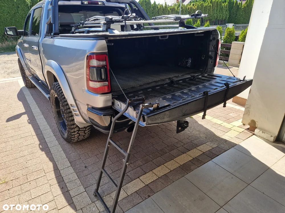 RAM 1500 Crew Cab Shortbed Bighorn - 17