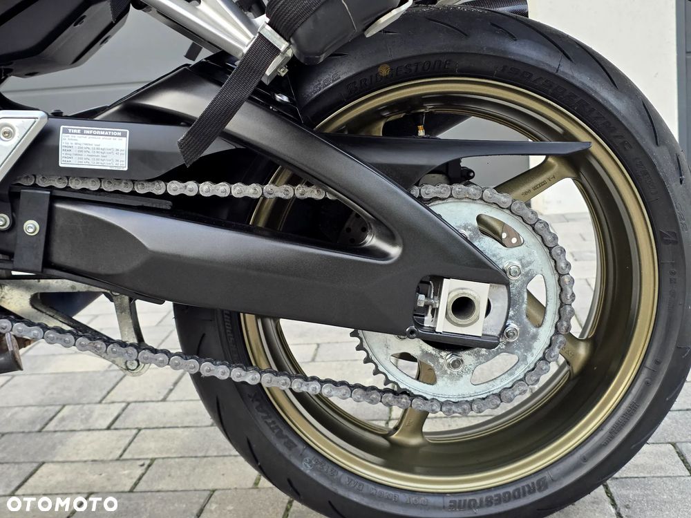 Yamaha FZ - 29
