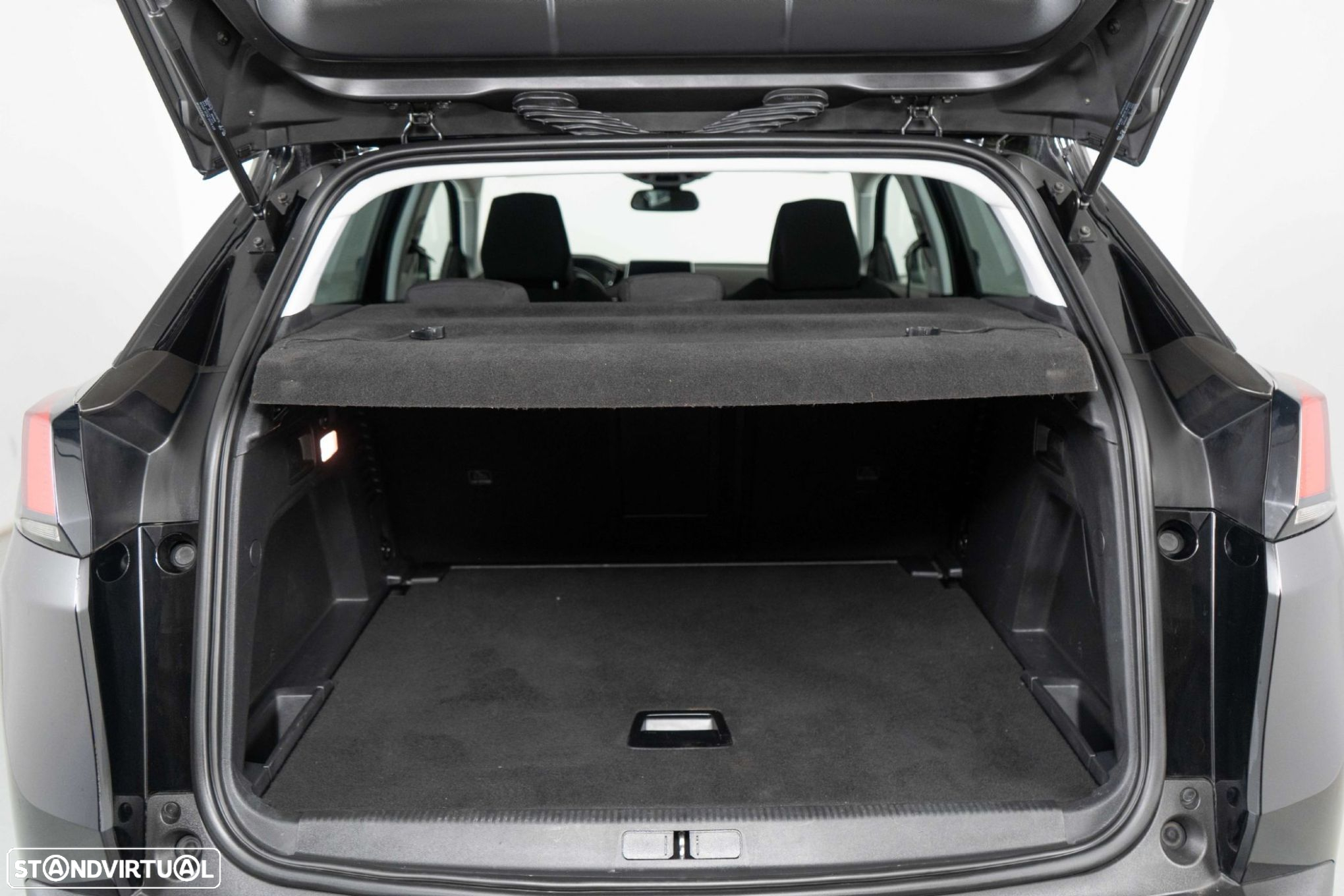 Peugeot 3008 1.2 PureTech Allure EAT8 - 11