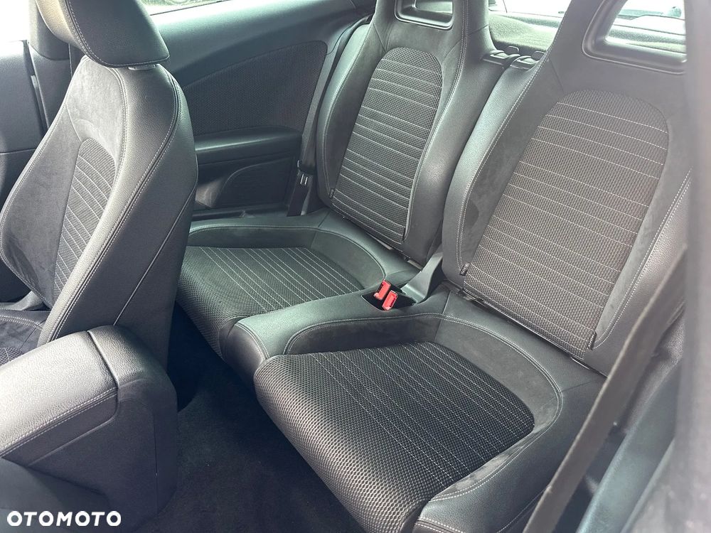 Volkswagen Scirocco - 22