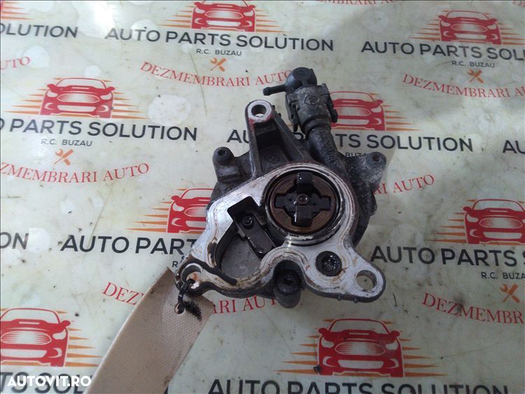pompa vacuum 2.0d renault trafic an fabr. 2008 - 1