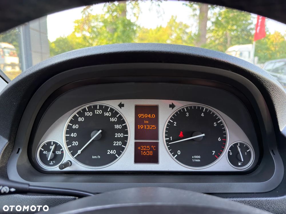 Mercedes-Benz Klasa B 170 BlueEFFICIENCY - 29