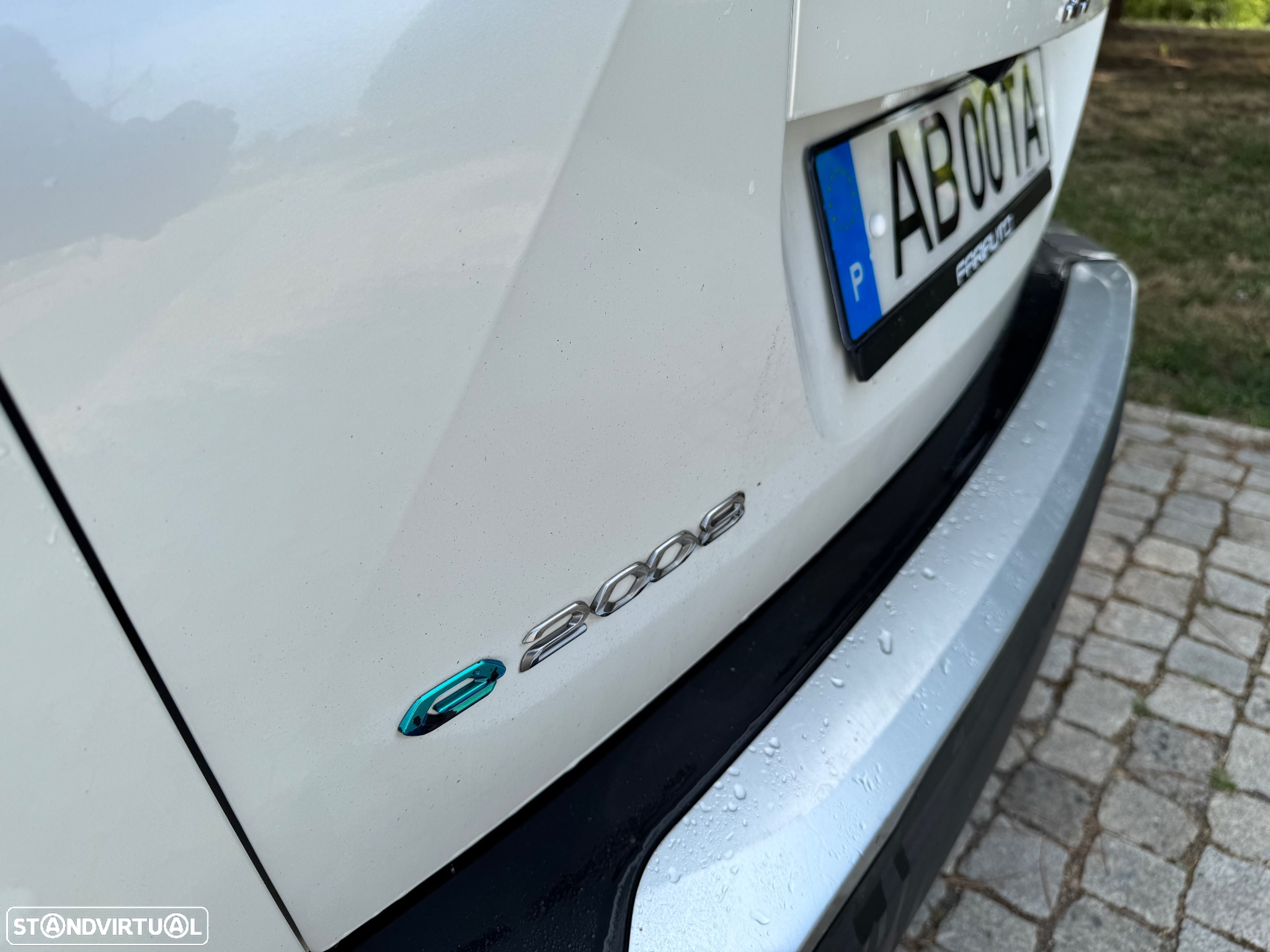 Peugeot e-2008 50 kWh Active Pack - 17