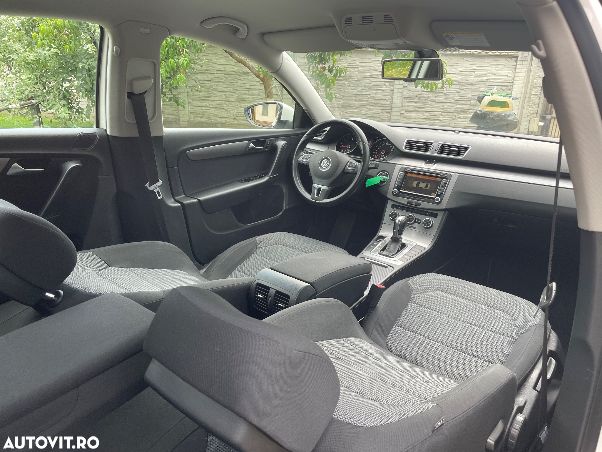 Volkswagen Passat - 8