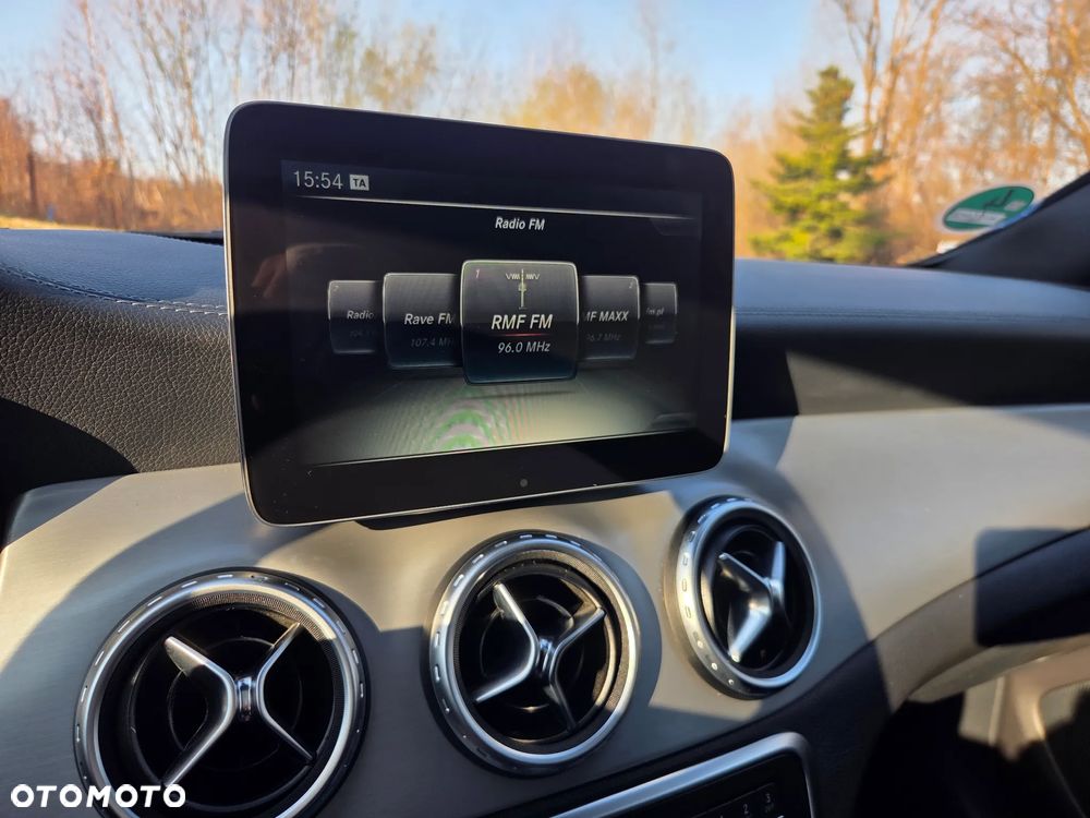 Mercedes-Benz GLA 220 d 4Matic 7G-DCT Style - 36