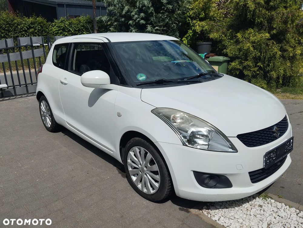 Suzuki Swift 1.2 Premium - 1