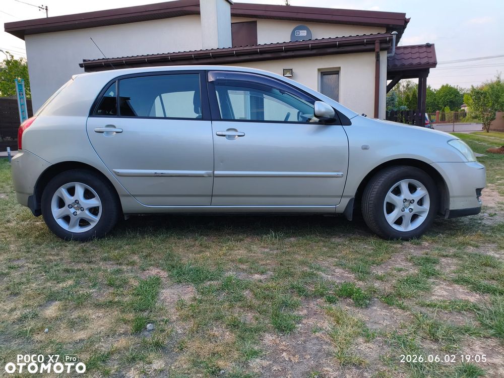 Toyota Corolla - 8