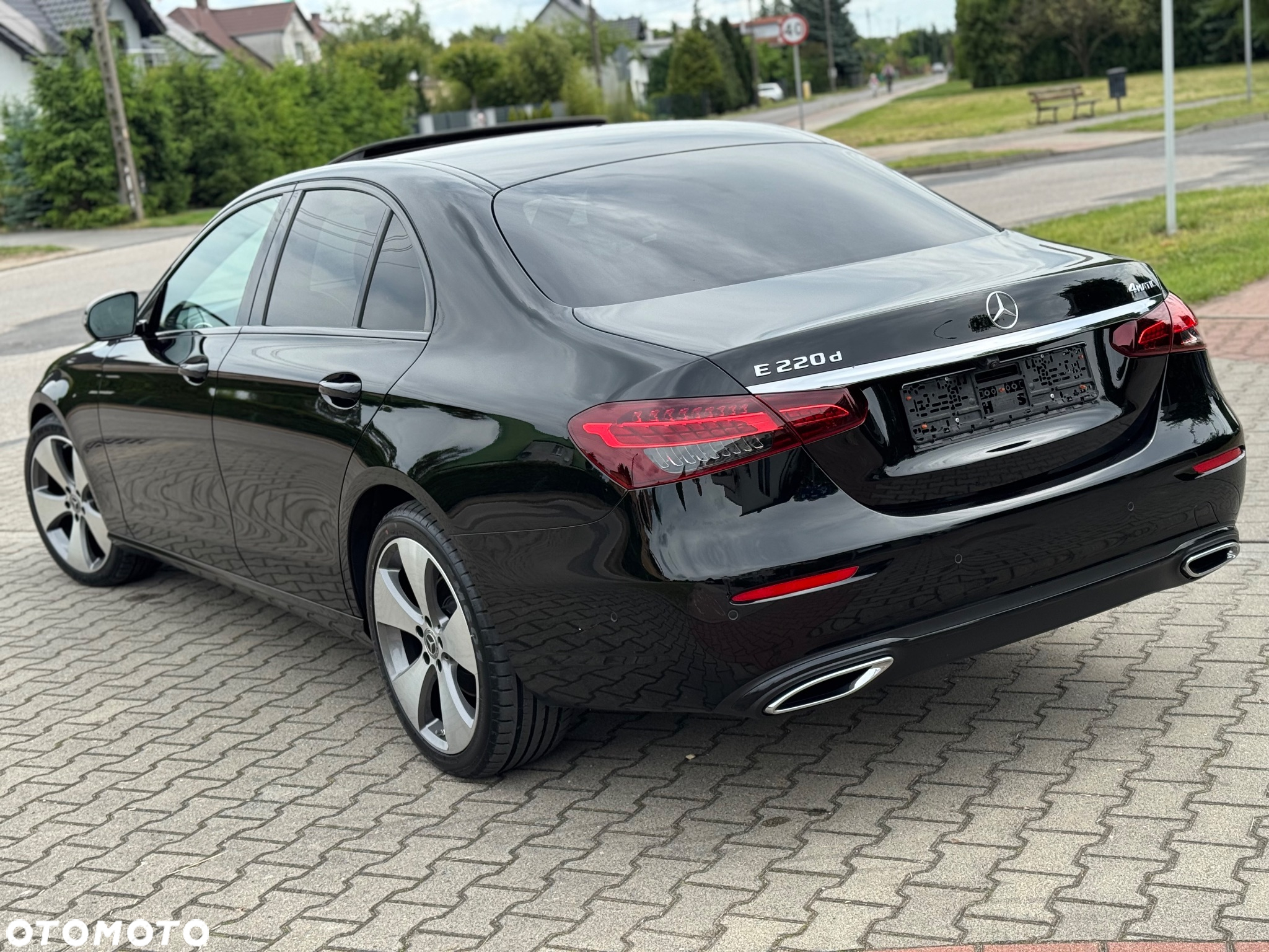 Mercedes-Benz Klasa E - 9
