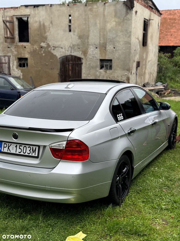BMW Seria 3 320i - 6