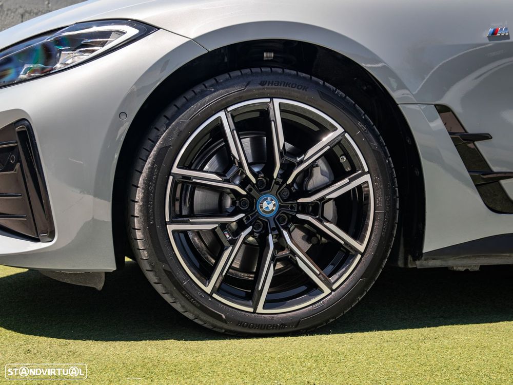 BMW i4 eDrive40 Pack Desportivo M - 14