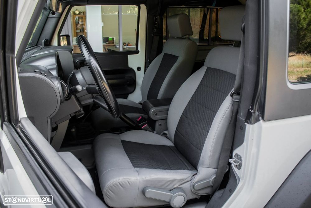 Jeep Wrangler 2.8 CRD MTX Sport - 25