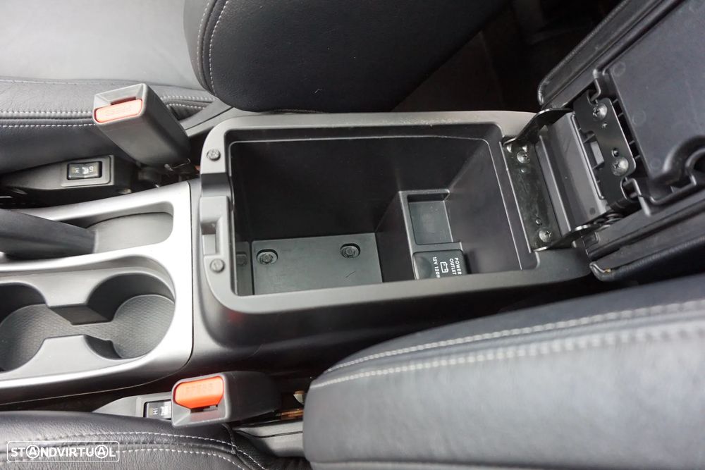 Mitsubishi Outlander 2.0 DI-D Intense+ 4WD - 36