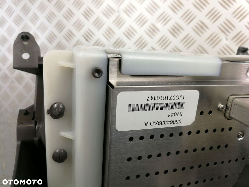 05064339AD wyświetlacz ekran radia nawigacji daszek obudowa DODGE JOURNEY - 5