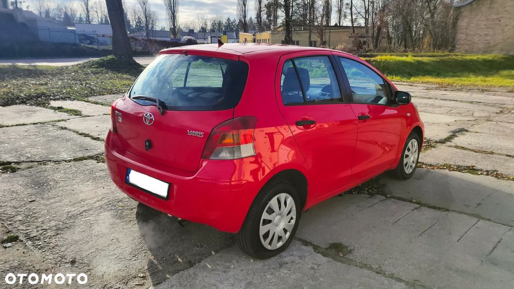 Toyota Yaris 1.33 Sol - 17