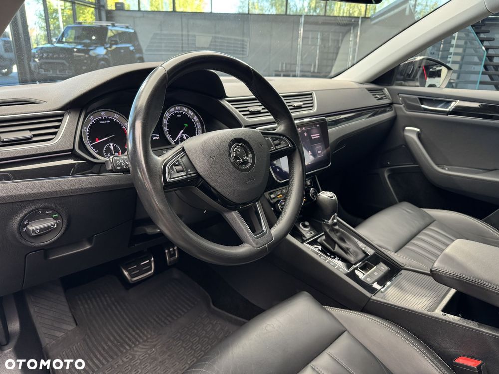 Skoda Superb 2.0 TSI 4x4 L&K DSG - 10