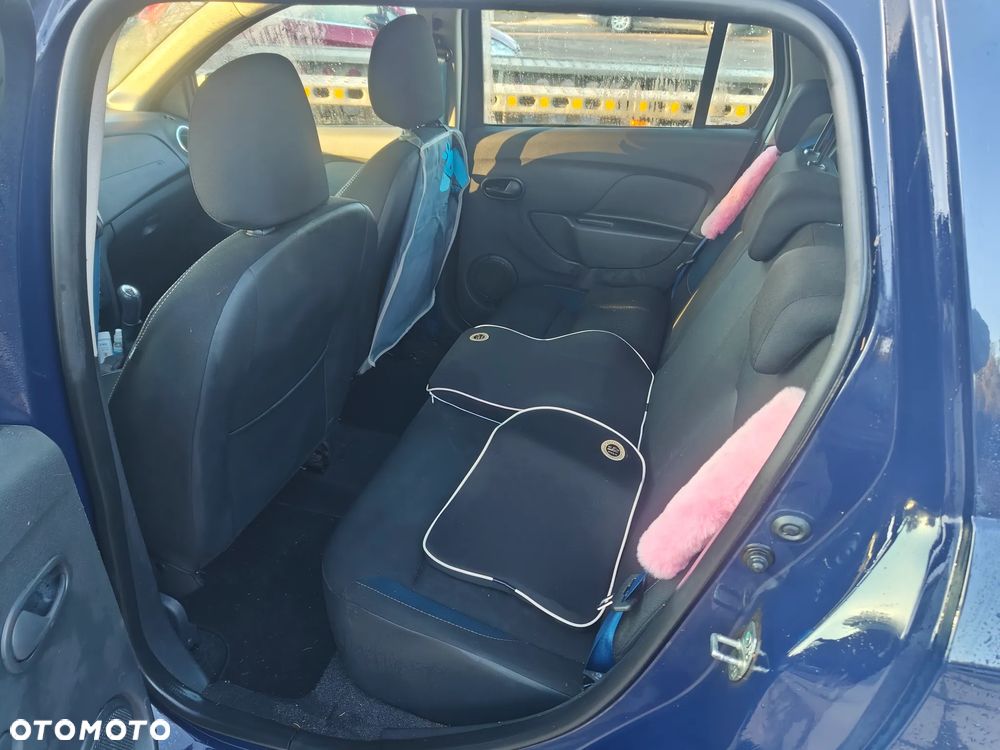 Dacia Logan 1.2 16V 75 Essentiel - 13