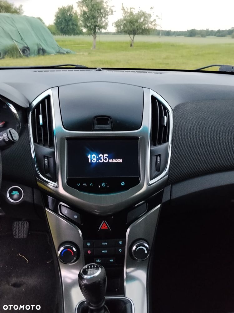 Chevrolet Cruze - 9