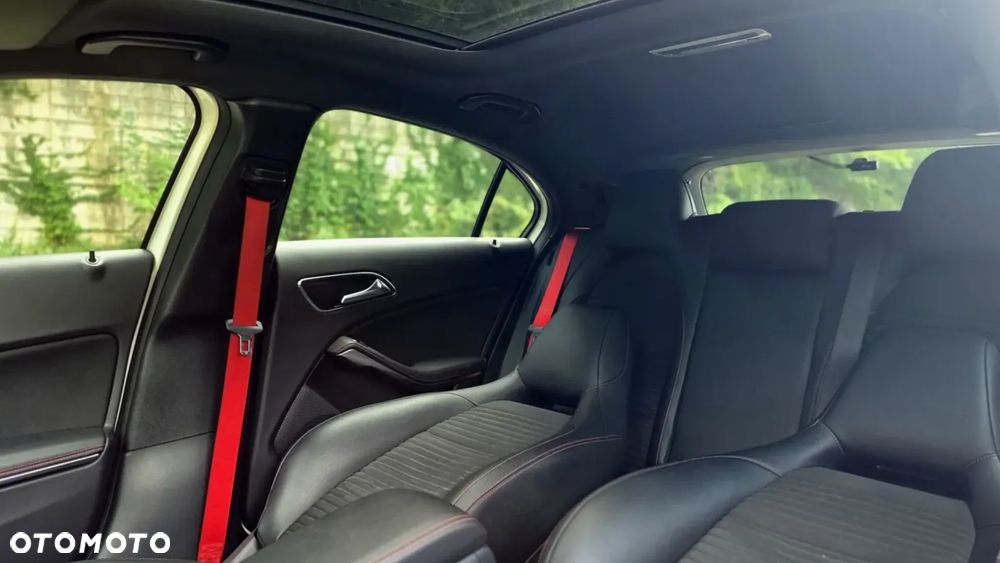 Mercedes-Benz Klasa A AMG 45 4Matic AMG Speedshift 7G-DCT - 10