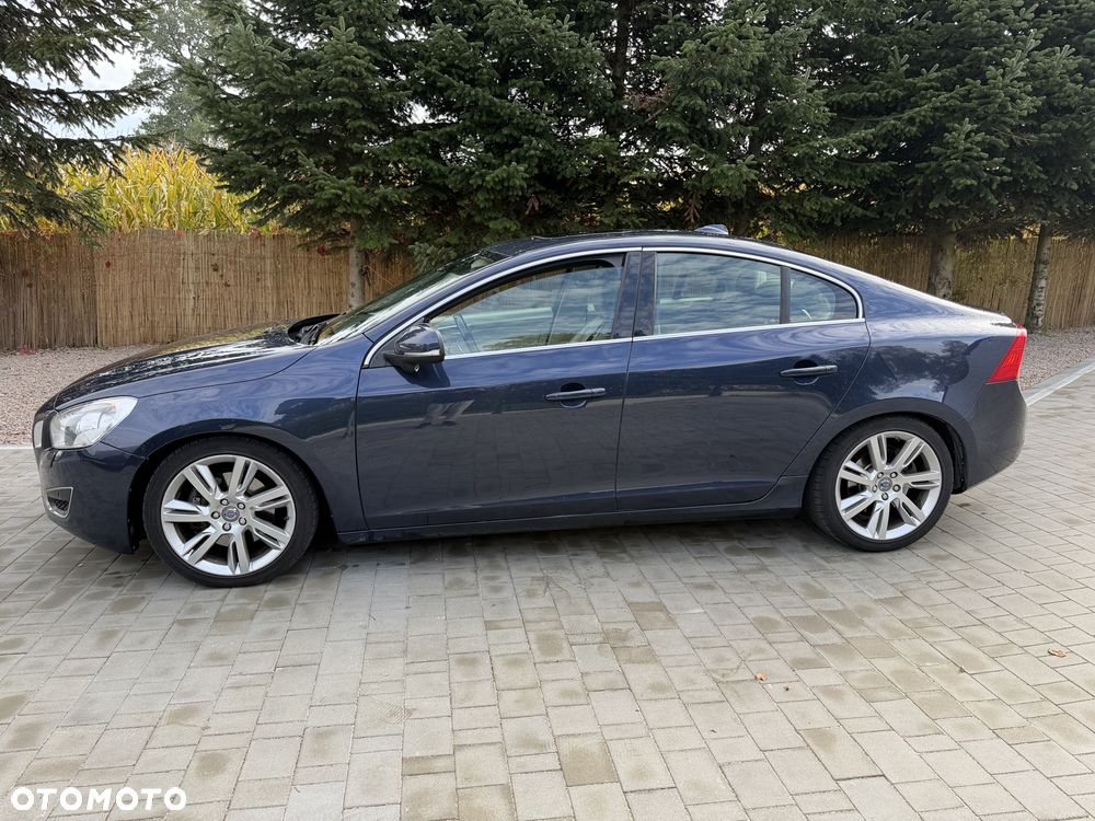 Volvo S60 2011 photo 3