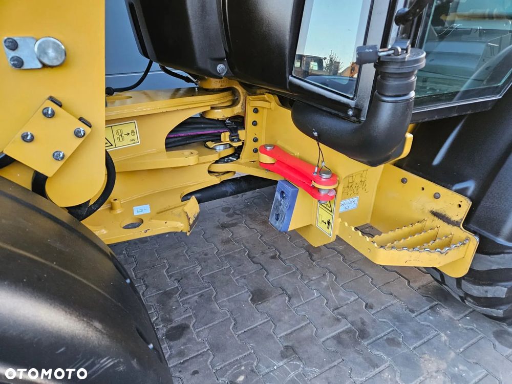 Caterpillar ŁADOWARKA KOŁOWA CAT CATERPILLAR 906 906M 907 908 2019R - 20