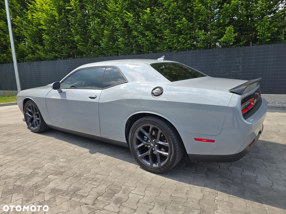 Dodge Challenger - 15