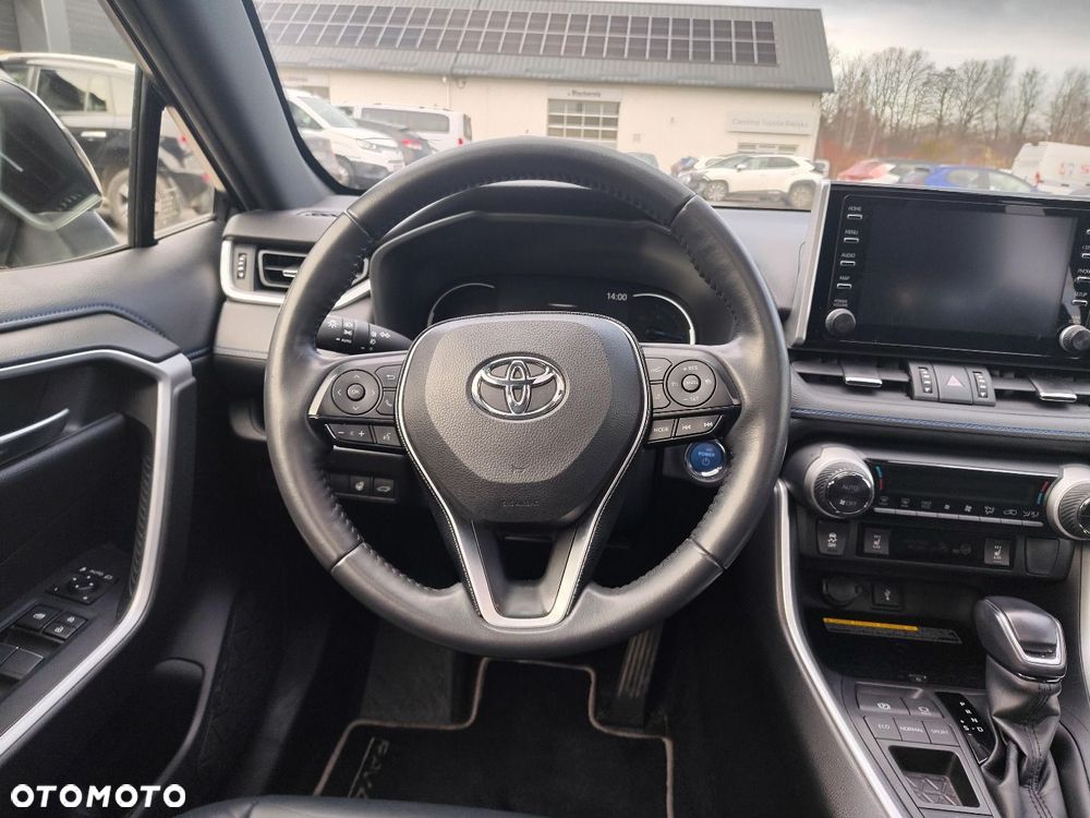 Toyota RAV4 - 11
