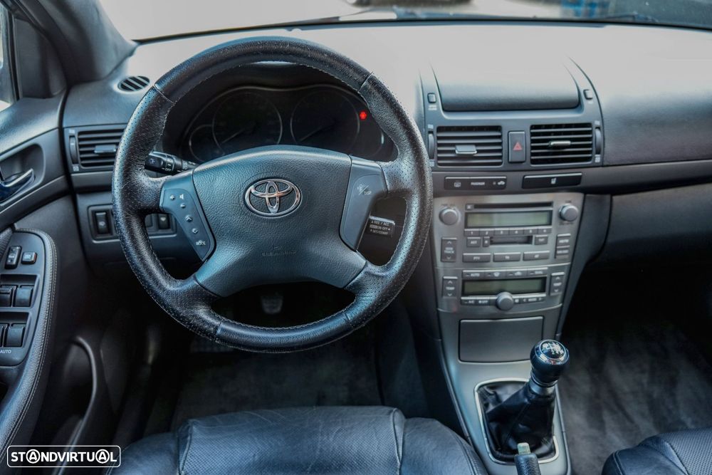 Toyota Avensis SW - 2