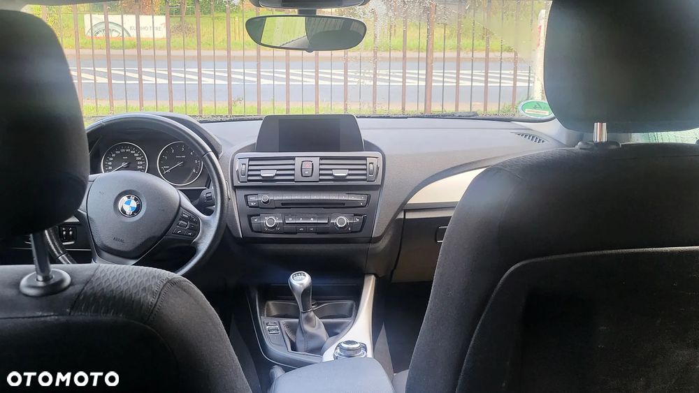 BMW Seria 1 116d - 26