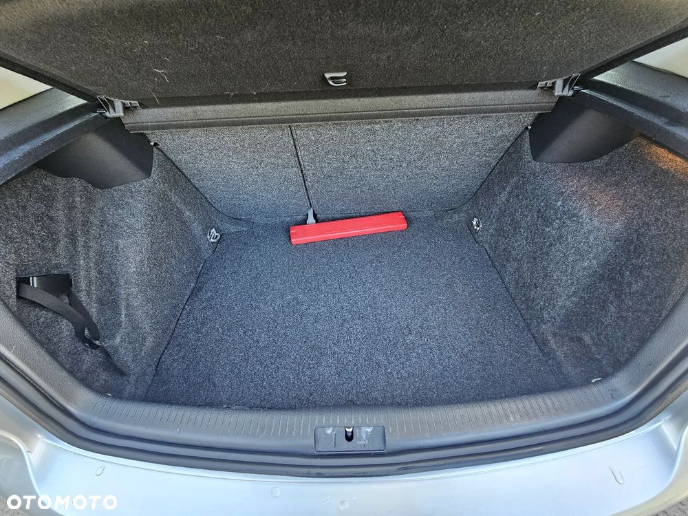 Volkswagen Golf - 17