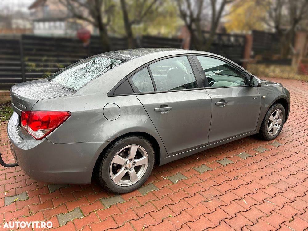 Chevrolet Cruze 1.6 LS Plus G2 - 3