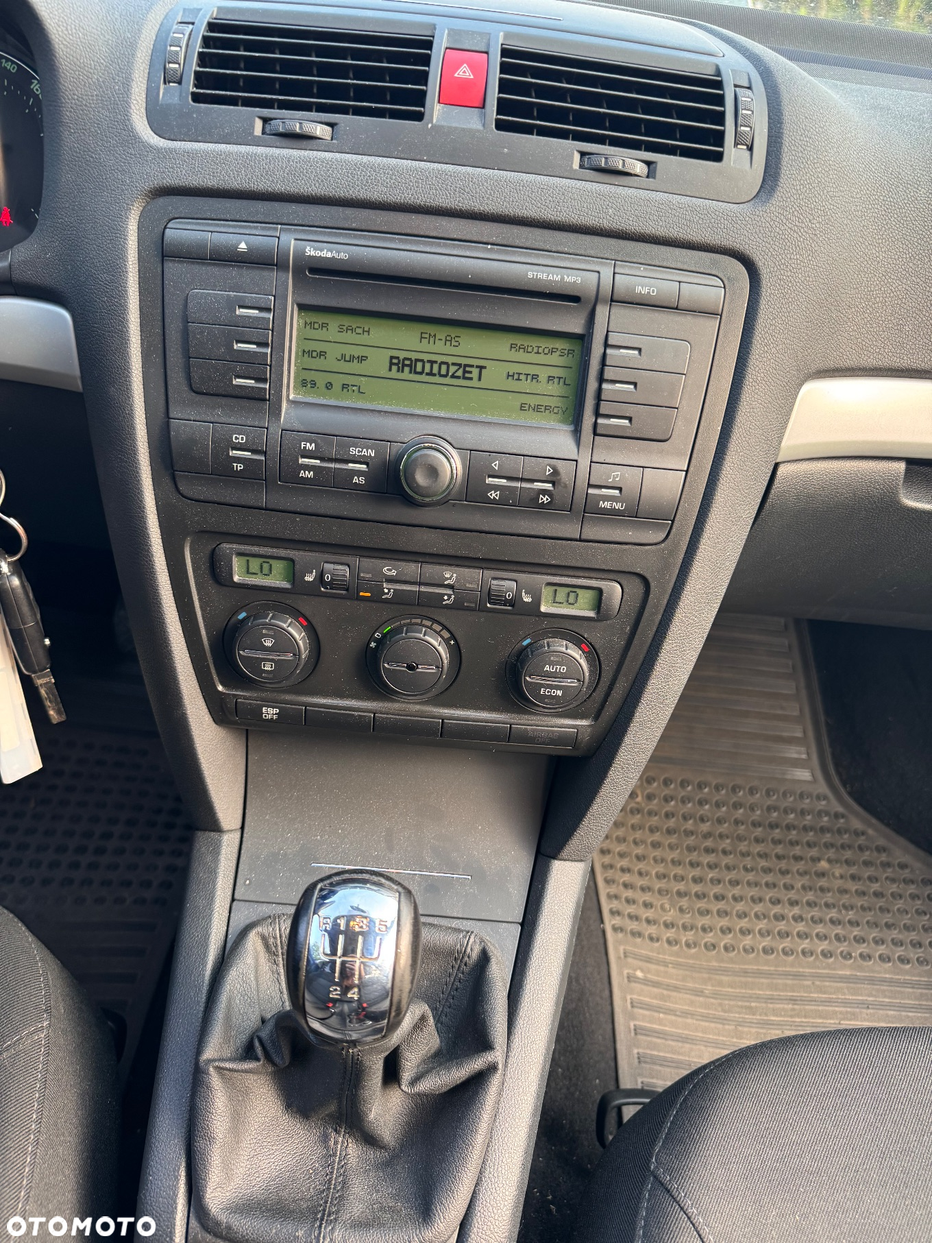 Skoda Octavia 1.6 Team Edition - 9