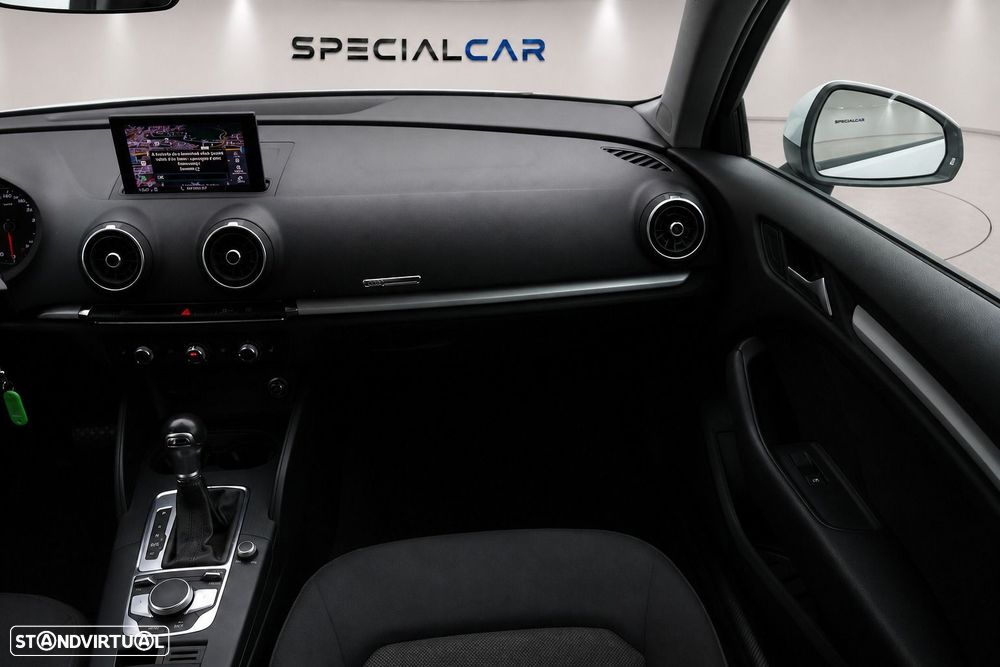 Audi A3 Sportback - 16