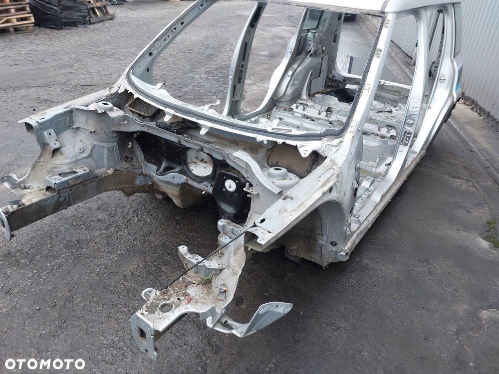 Podłużnica Ćwiartka przednia LEWA SKODA YETI 2009-2017 LA7W Srebrny WYSYŁKA - 1
