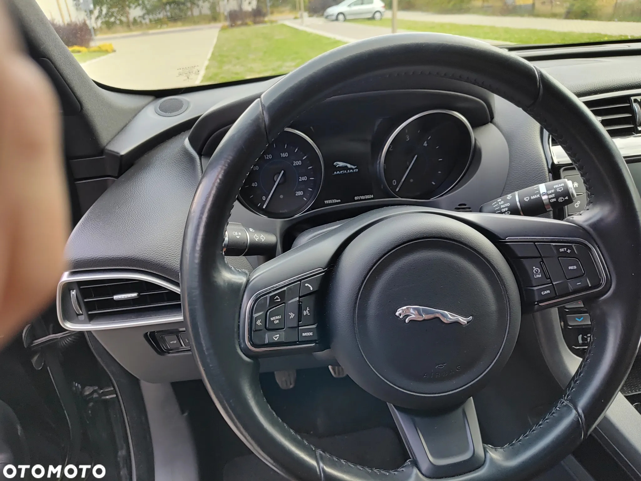Jaguar F-Pace 2.0 i4D AWD Pure - 15