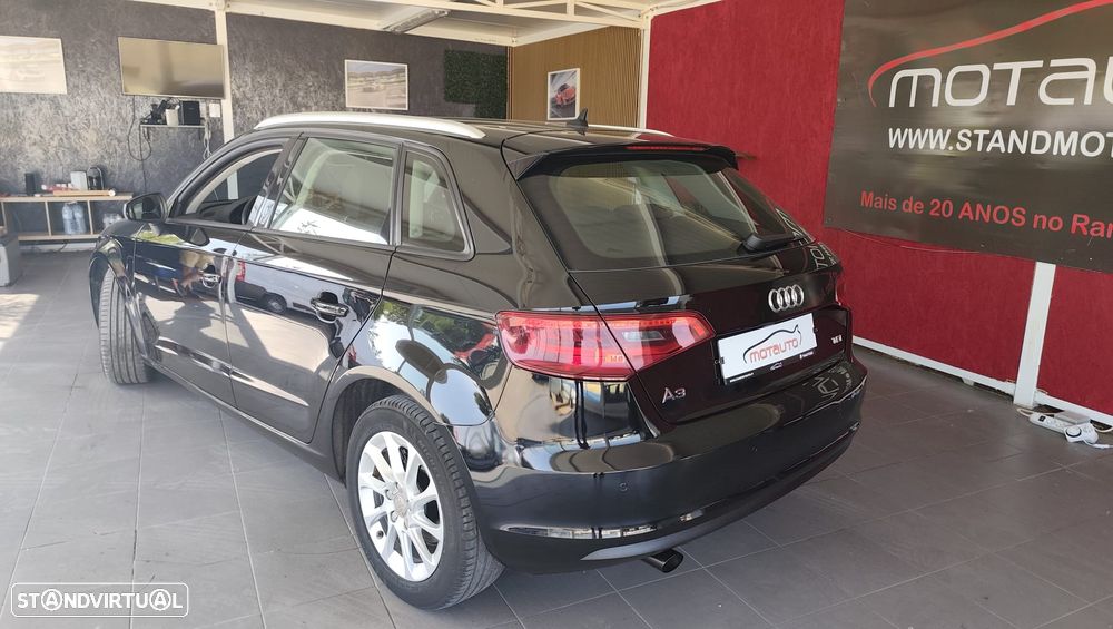 Audi A3 Sportback 1.6 TDI Attraction - 6