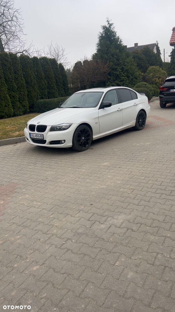 BMW Seria 3 318i Edition Exclusive - 1