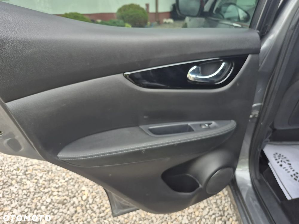 Nissan Qashqai 1.3 DIG-T SHIRO - 16
