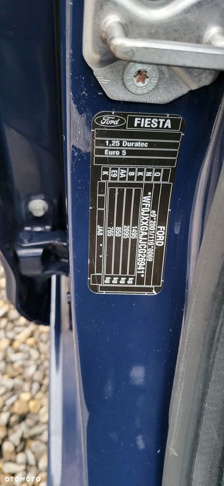 Ford Fiesta 1.25 Ambiente - 21