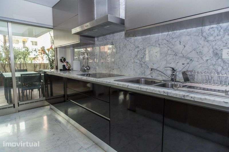 Apartamento T2 de Luxo na Praia da Rocha - Grande imagem: 3/12