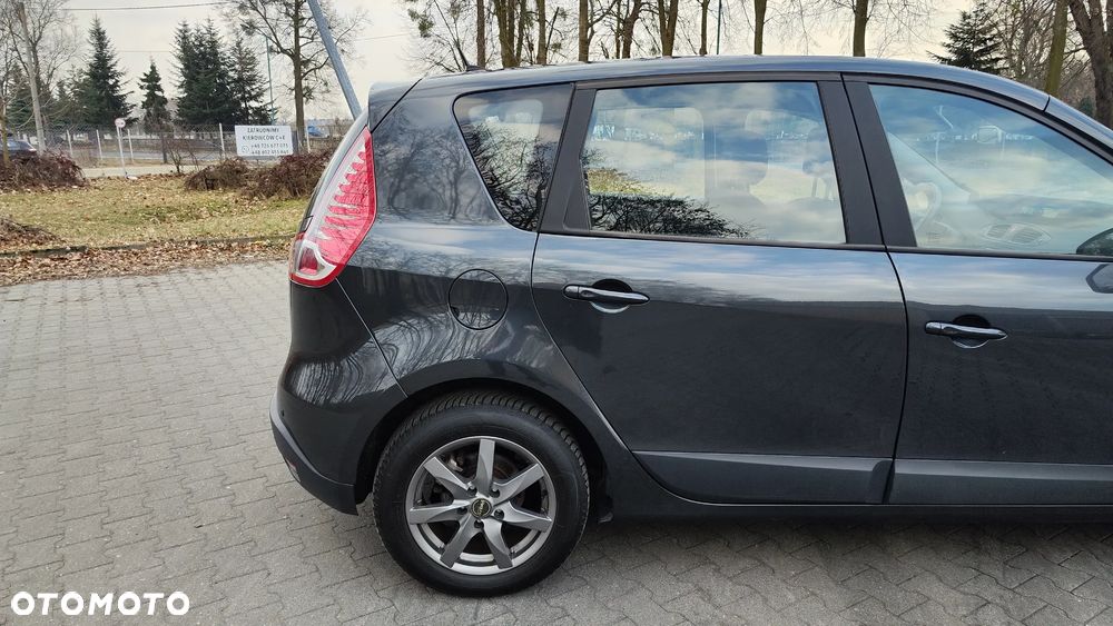 Renault Scenic 1.6 16V 110 TomTom Edition - 10
